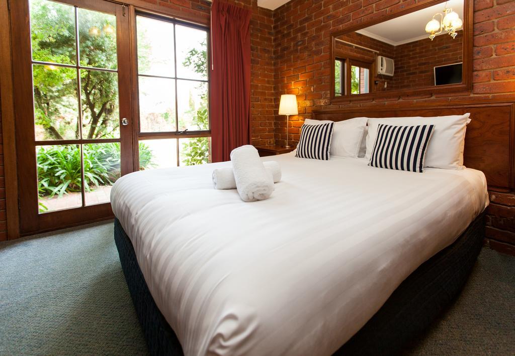 Armour Motor Inn Beechworth Buitenkant foto